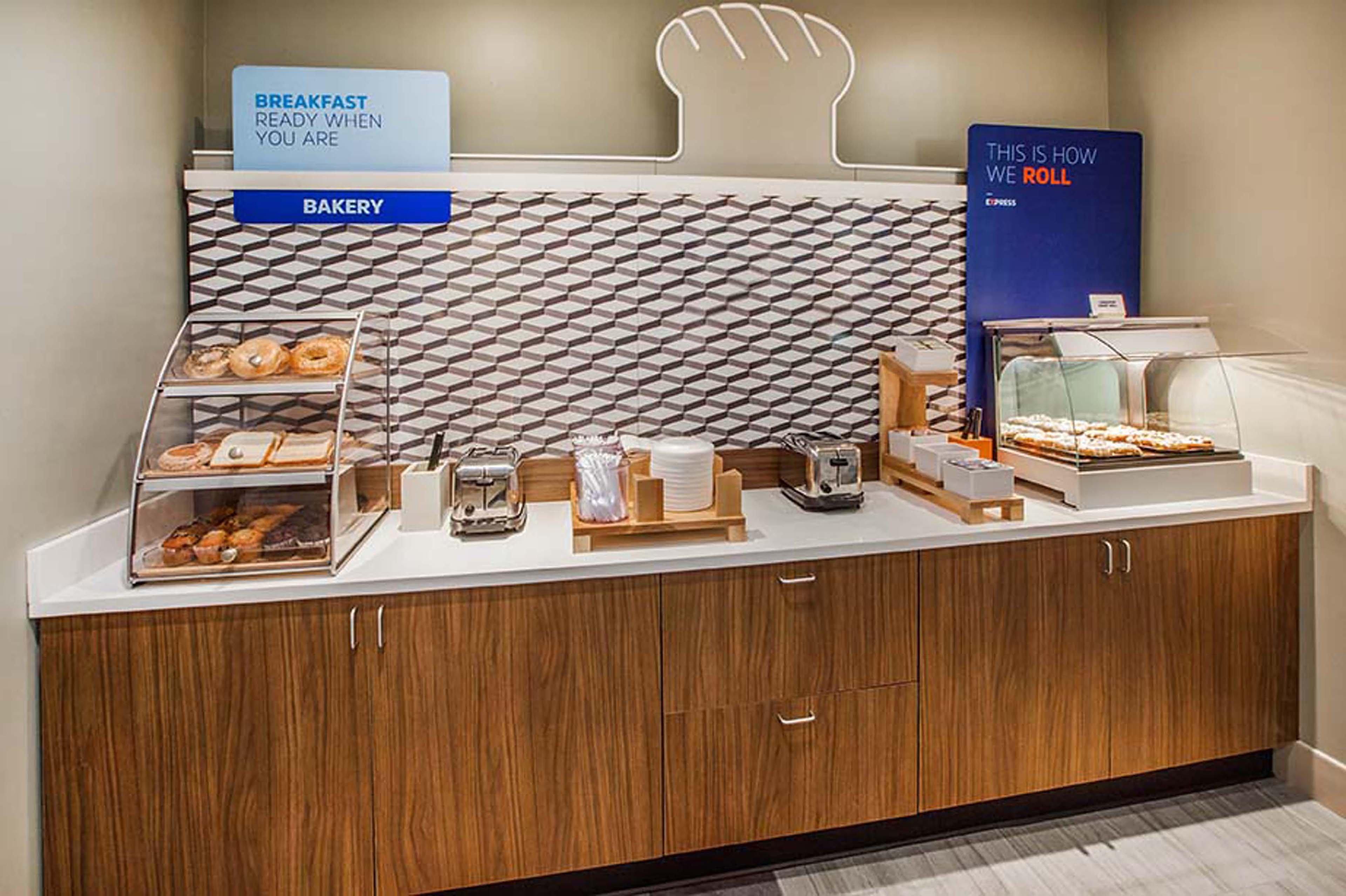 Holiday Inn Express - Fort Walton Beach Central By Ihg Eksteriør billede