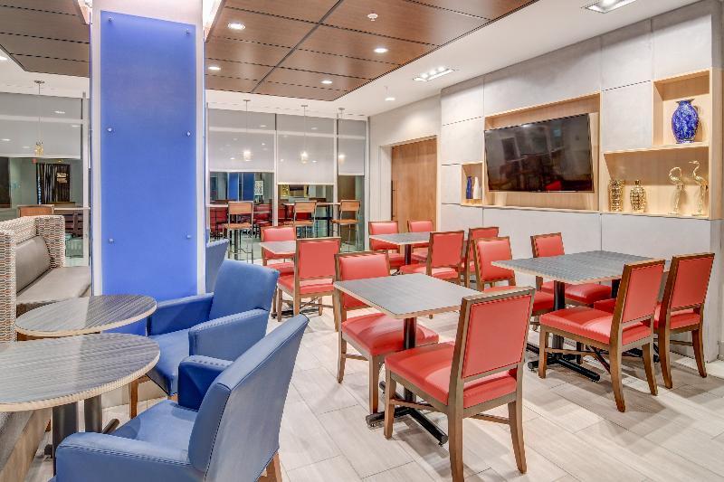 Holiday Inn Express - Fort Walton Beach Central By Ihg Eksteriør billede